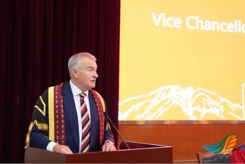 Graduation Ceremony for Sino-British Joint Program Held at Shandong Agricultural University